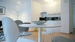 salle à manger et cuisine d'un appartement au centre-ville de Lille (Nord), investissement locatif réalisé pour des clients expatrié à New York